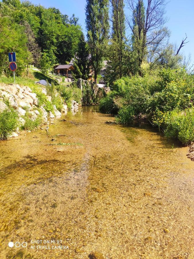 Smaragd River Near Rastoke & Plitvice Lakes سلوني المظهر الخارجي الصورة