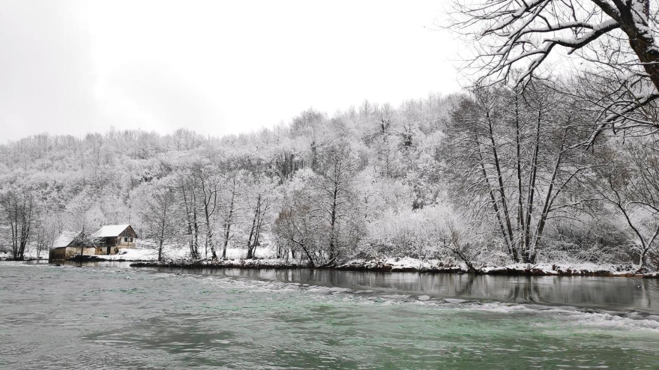 Smaragd River Near Rastoke & Plitvice Lakes سلوني المظهر الخارجي الصورة