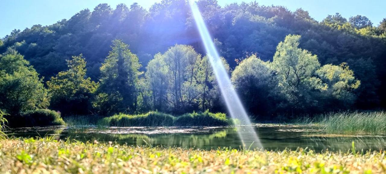 Smaragd River Near Rastoke & Plitvice Lakes سلوني المظهر الخارجي الصورة